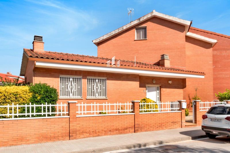 Chalet Independiente en venta Castellbisbal, Barcelona. Ref: 2240. Moran&Sender