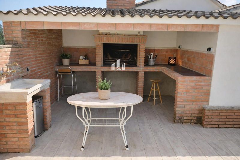 Chalet Independiente en venta Lliça D