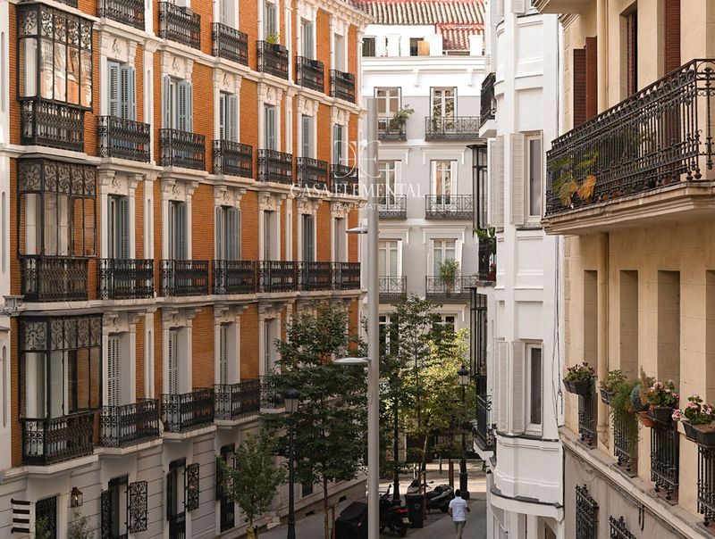 Flat for sale Madrid. Ref: 1012. CASA ELEMENTAL