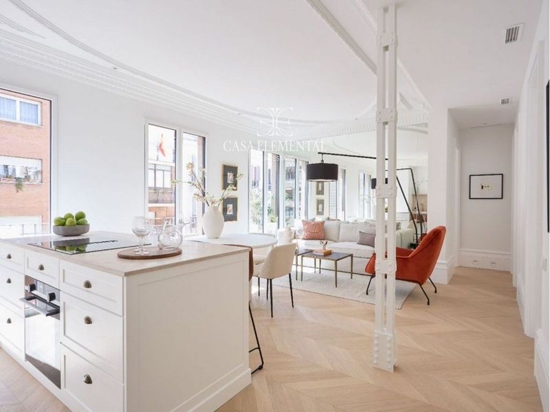 Flat for sale Madrid. Ref: 1270. CASA ELEMENTAL