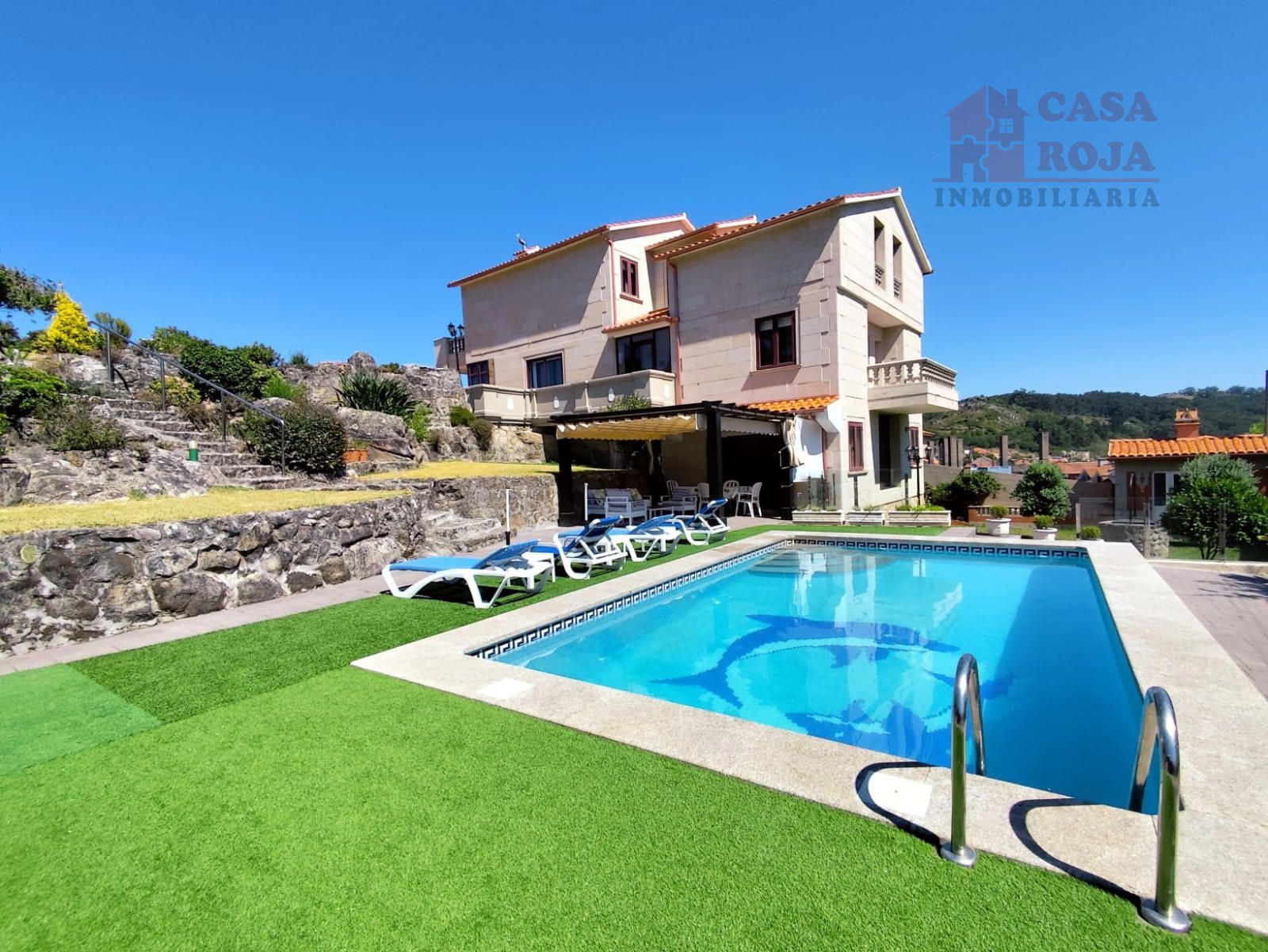 Chalet Independiente en venta Cangas, Pontevedra. Ref: 1910. Inmobiliaria Casa Roja