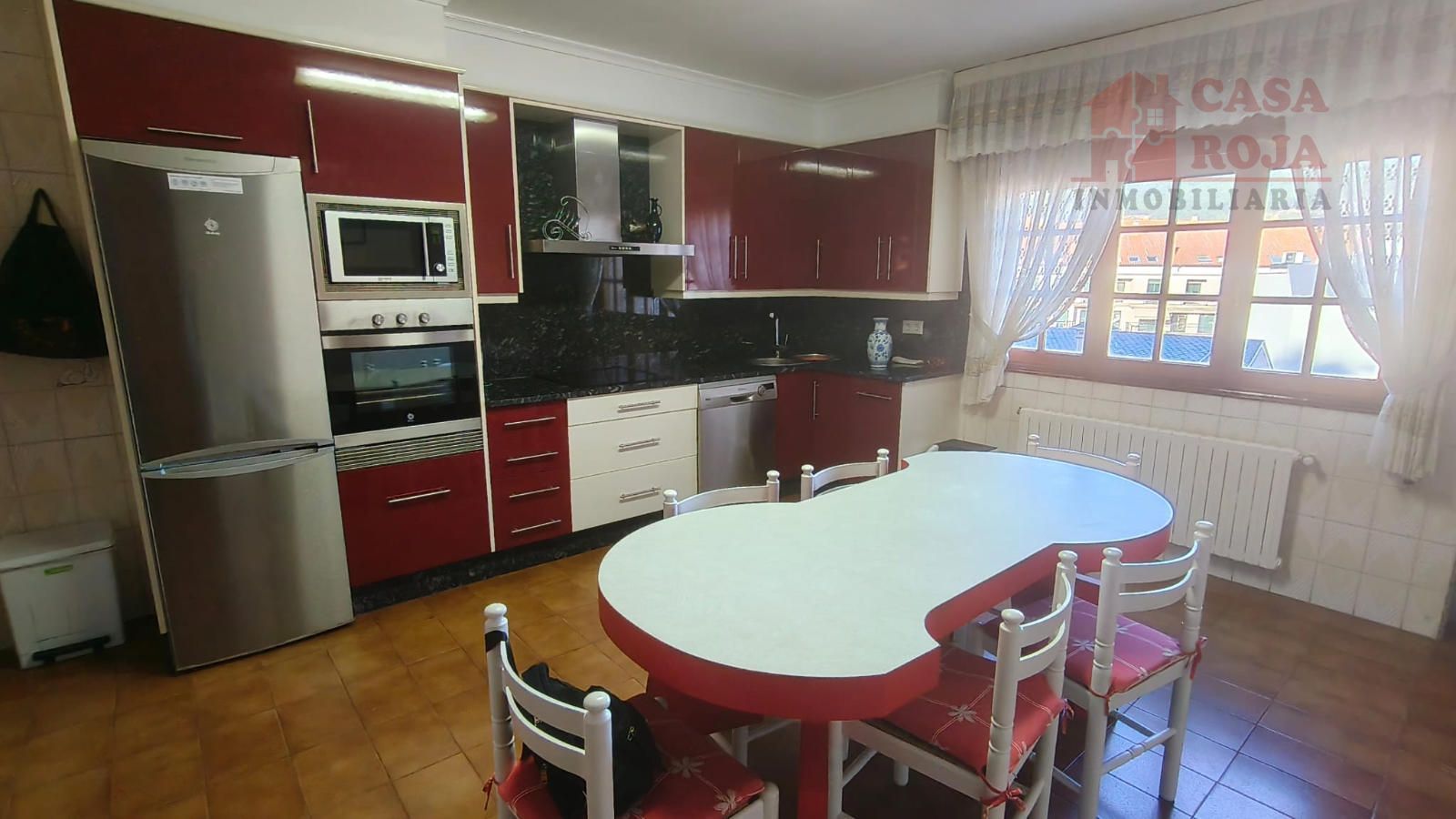 Cocina - Casa con ascensor y vistas a la ría en As Barxas (Moaña).
