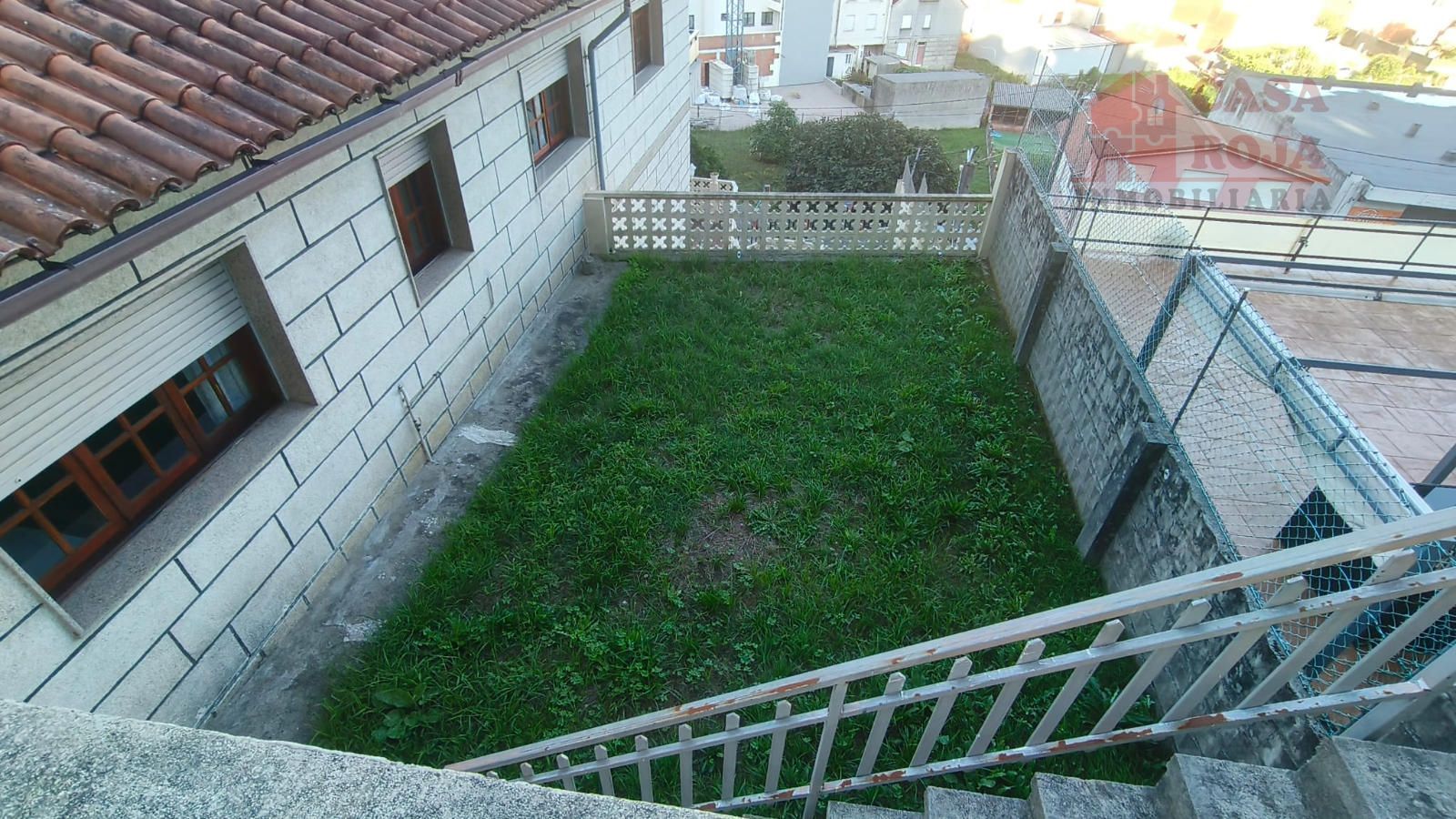 Jardín - Casa con ascensor y vistas a la ría en As Barxas (Moaña).