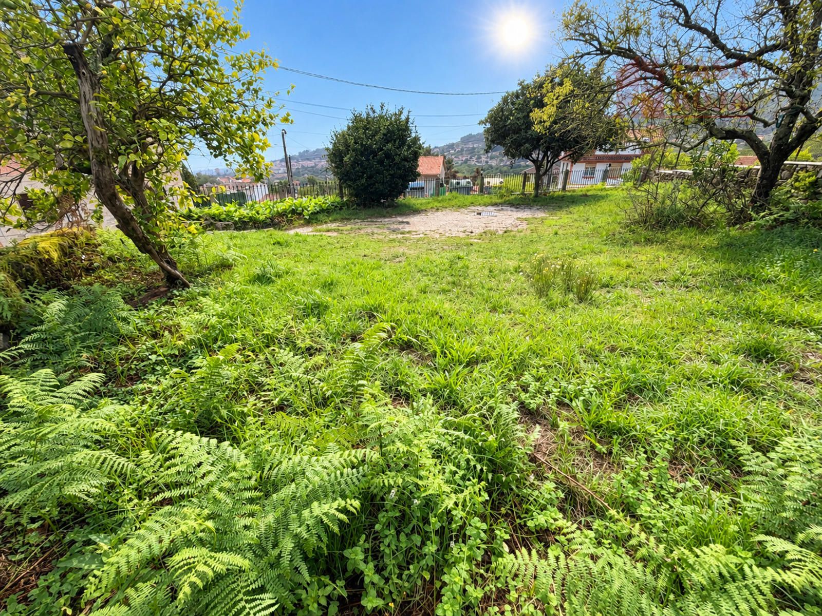 Parcela - Terreno en Coiro edificable con vistas a la ría de Vigo.