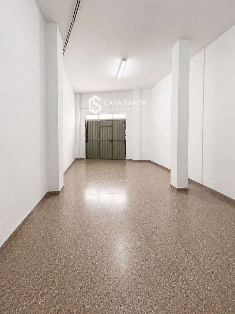 Garaje en venta y alquiler Yecla, Murcia. Ref: 1076. Casa Santa Inmobiliaria