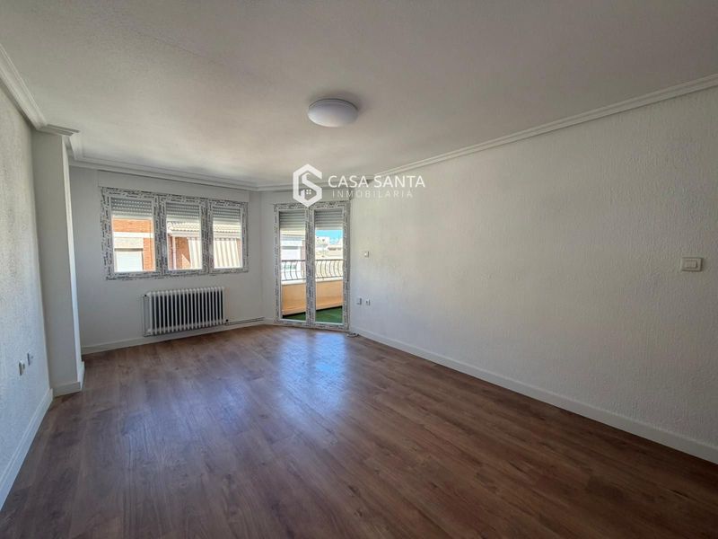 Piso en venta Yecla, Murcia. Ref: 1087. Casa Santa Inmobiliaria