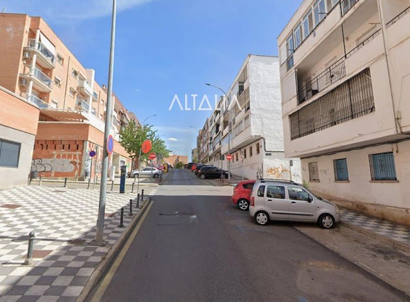 Local Comercial en venta y alquiler Cuenca. Ref: 1041. ALTALIA
