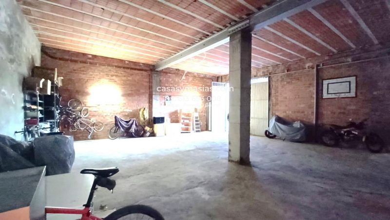 Local Comercial en venda Torrelles De Foix, Barcelona. Ref: 1040. casasymasias.com