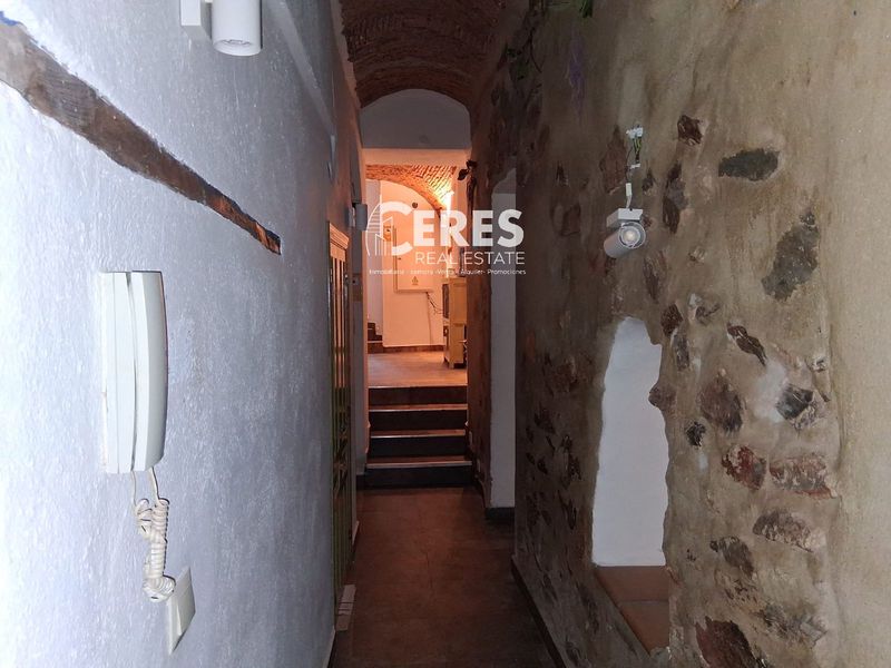 Local Comercial en venta y alquiler Cáceres. Ref: 1034. Ceres Real Estate