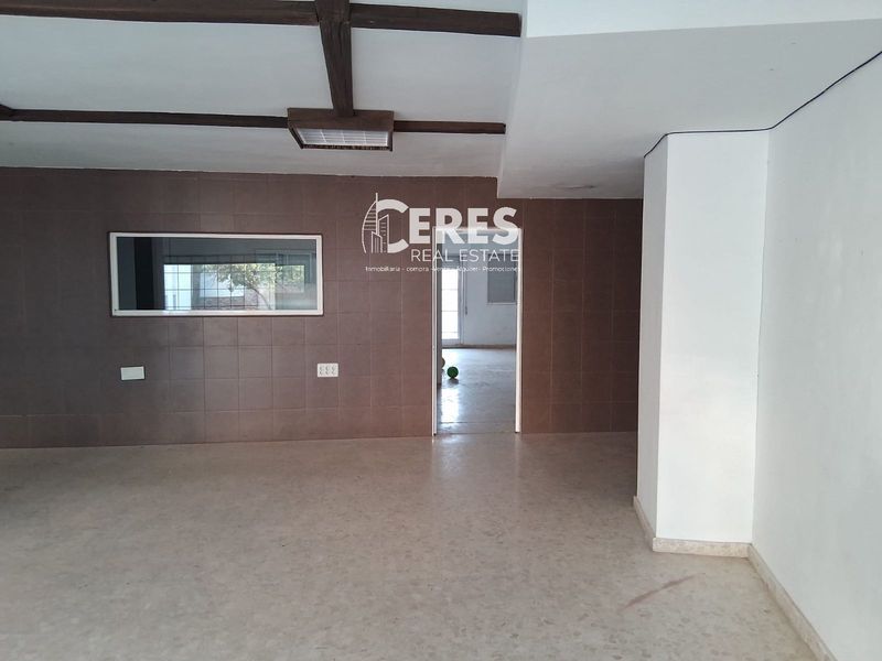 Local Comercial en venta y alquiler Cáceres. Ref: 1064. Ceres Real Estate