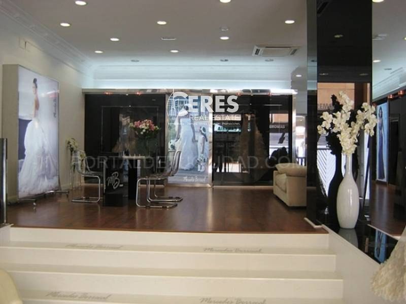 Local Comercial en venta y alquiler Cáceres. Ref: 1138. Ceres Real Estate
