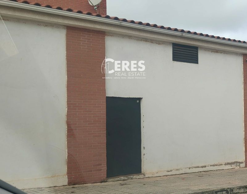 Local Comercial en venta Cáceres. Ref: 1144. Ceres Real Estate