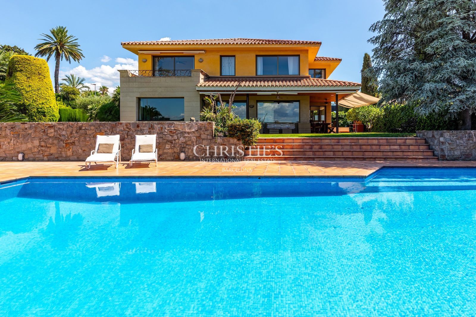 ALELLA. CAN TEIXIDÓ. Grandes vistas en una de las mejores zonas del Maresme. 5 habitaciones, 5 baños, 532 m² en venta.
