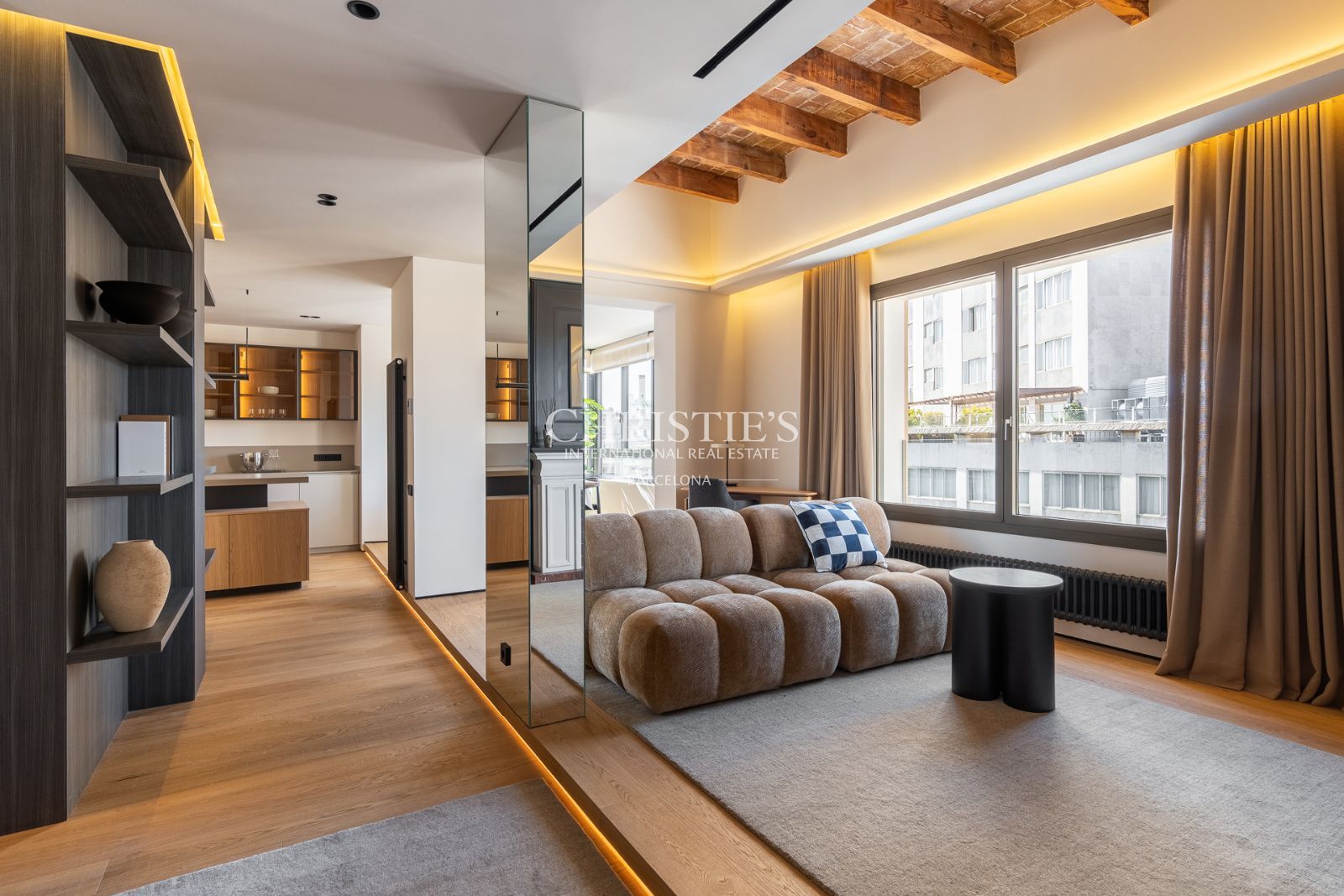 Ático con terrazas junto a la Avenida Diagonal. 4 habitaciones, 3 baños, 268 m² en venta.