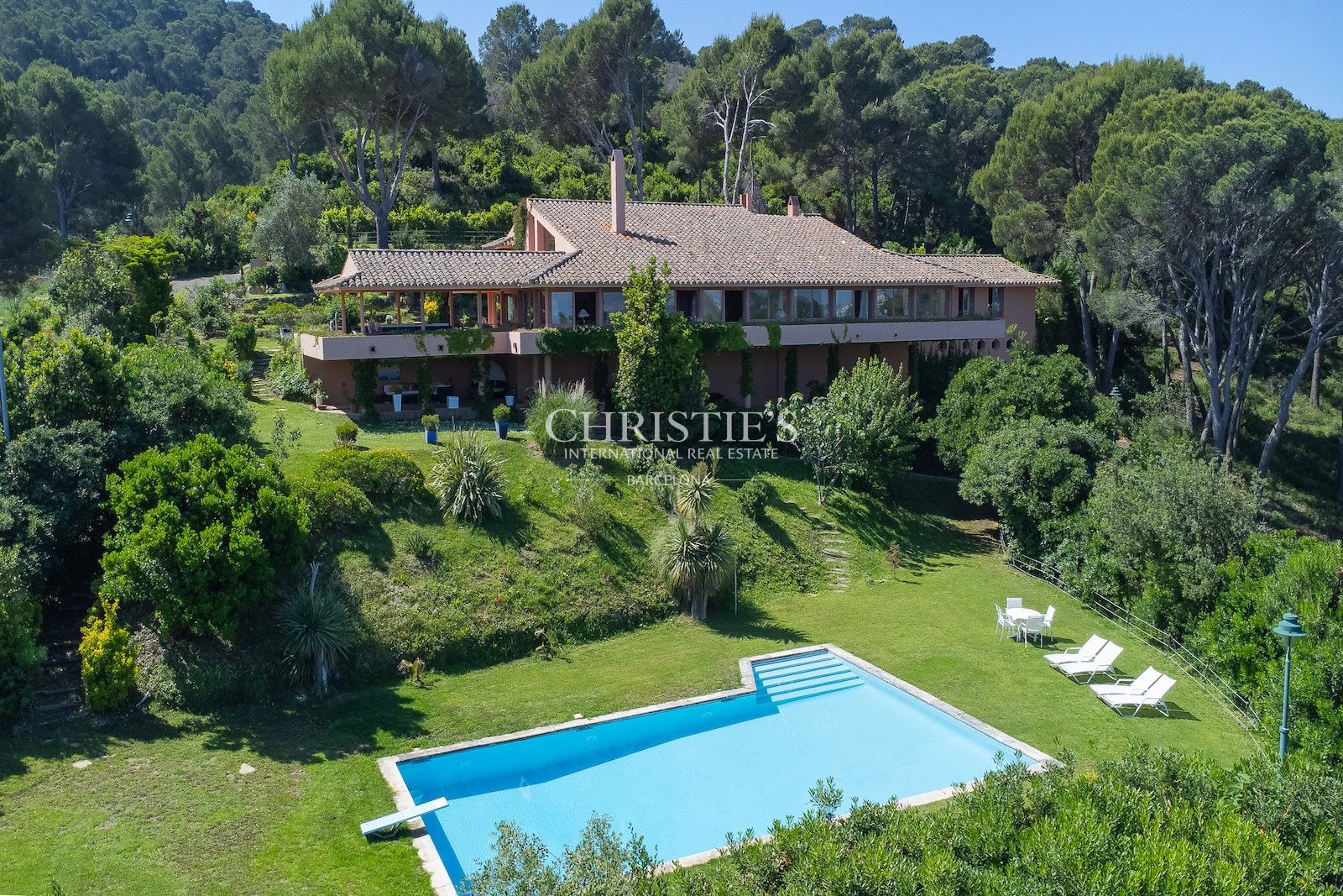 Villa con vistas panorámicas sobre la bahía de Aiguablava. 6 habitaciones, 6 baños, 1032 m² en venta.