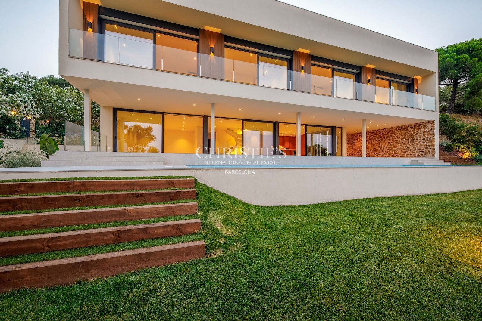 Villa contemporánea con vistas panorámicas en la Costa Brava