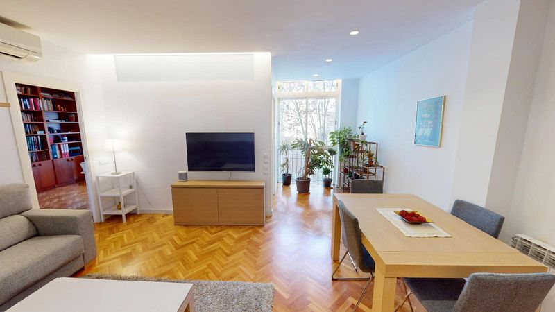 Piso en venta Barcelona. Ref: 1064. Moderna Gestió Immobiliària