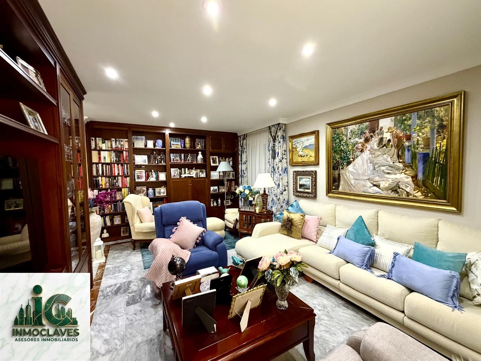 ✨ Exclusiva vivienda señorial en la codiciada zona del Secano ✨ - Foto 4