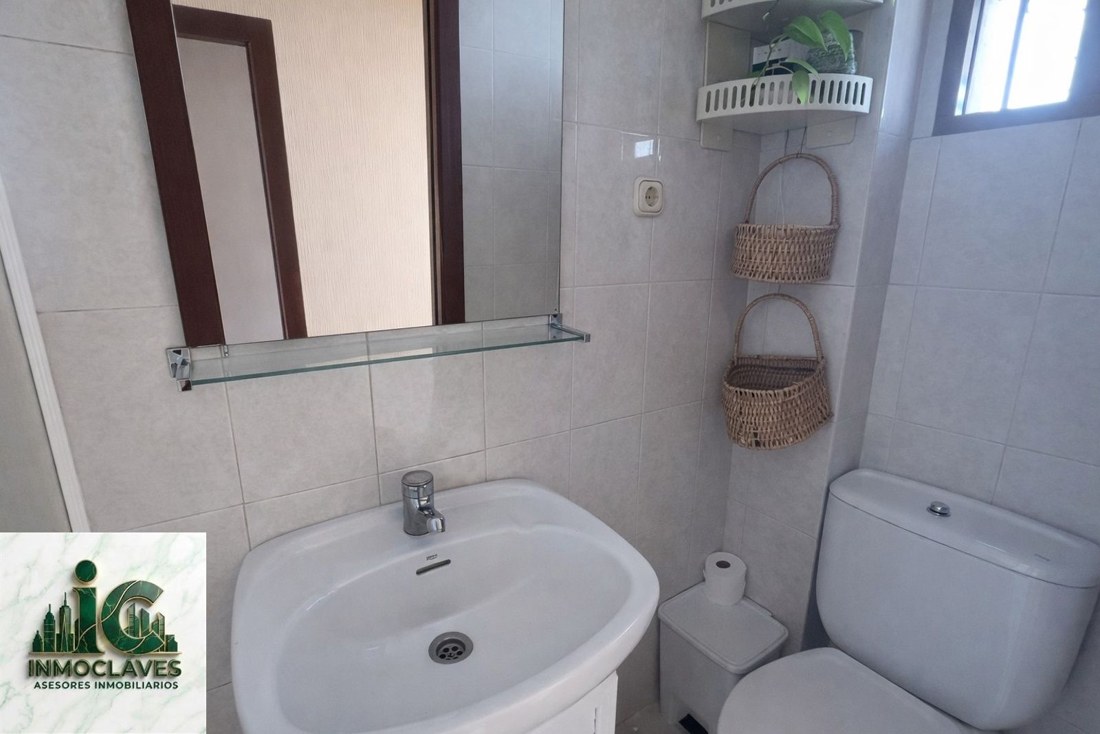 Amplia casa en el Barrio San Isidro - Foto 20