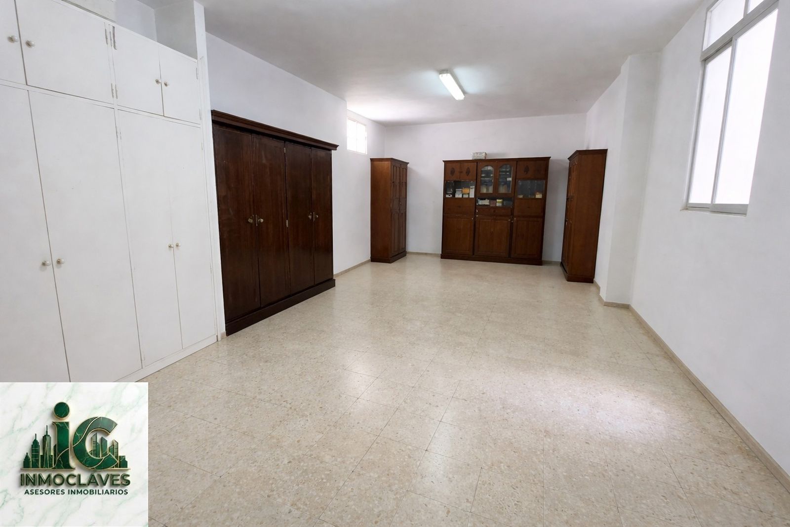 Amplia casa en el Barrio San Isidro - Foto 5