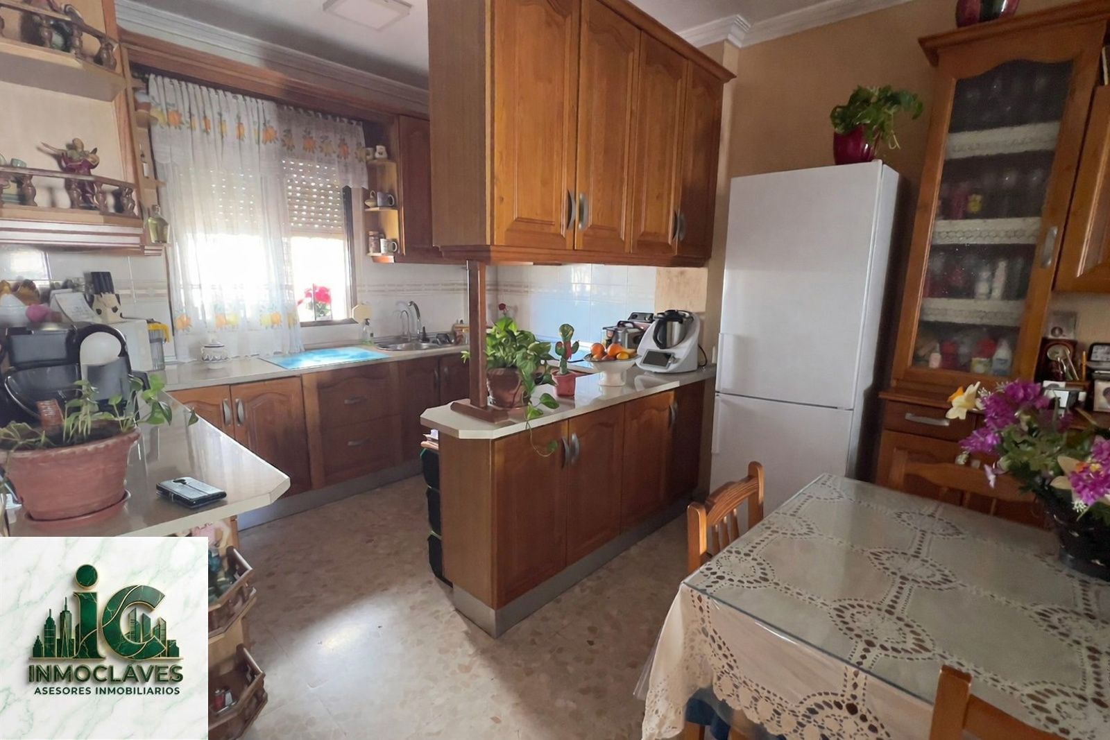 Amplia casa en el Barrio San Isidro - Foto 7