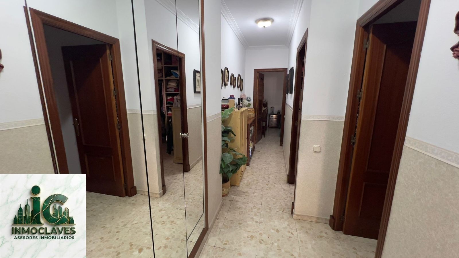 Amplia casa en el Barrio San Isidro - Foto 17