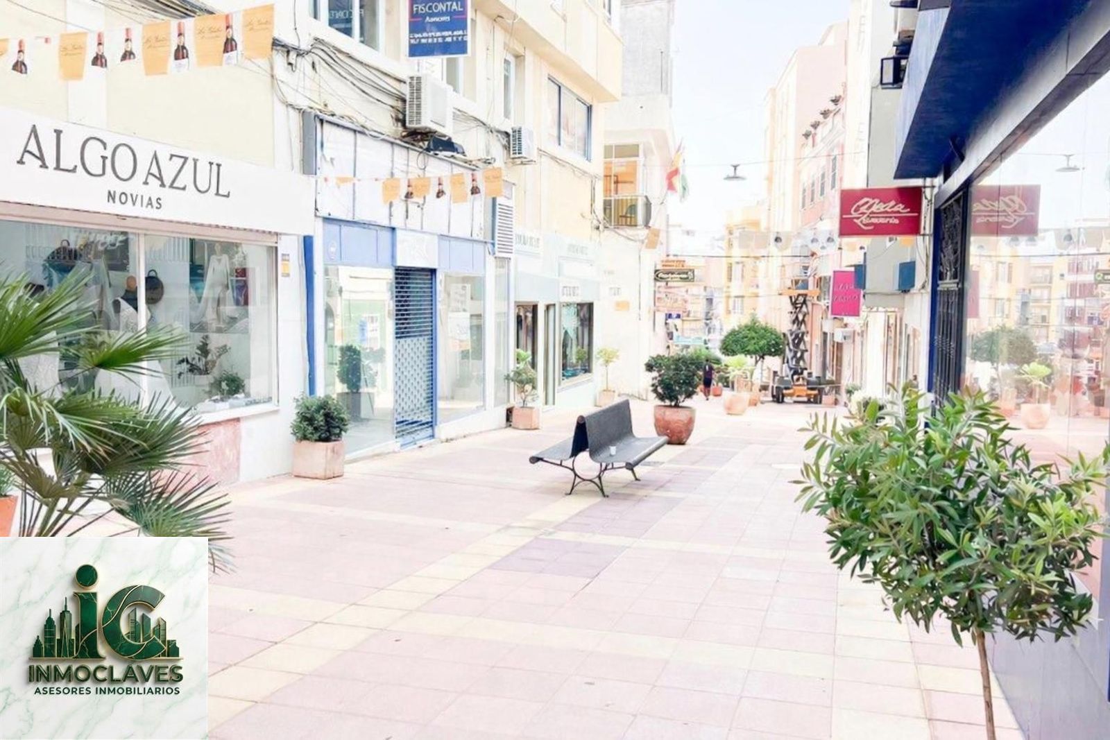 Local comercial en venta en Calle Prim – Centro de Algeciras - Foto 2