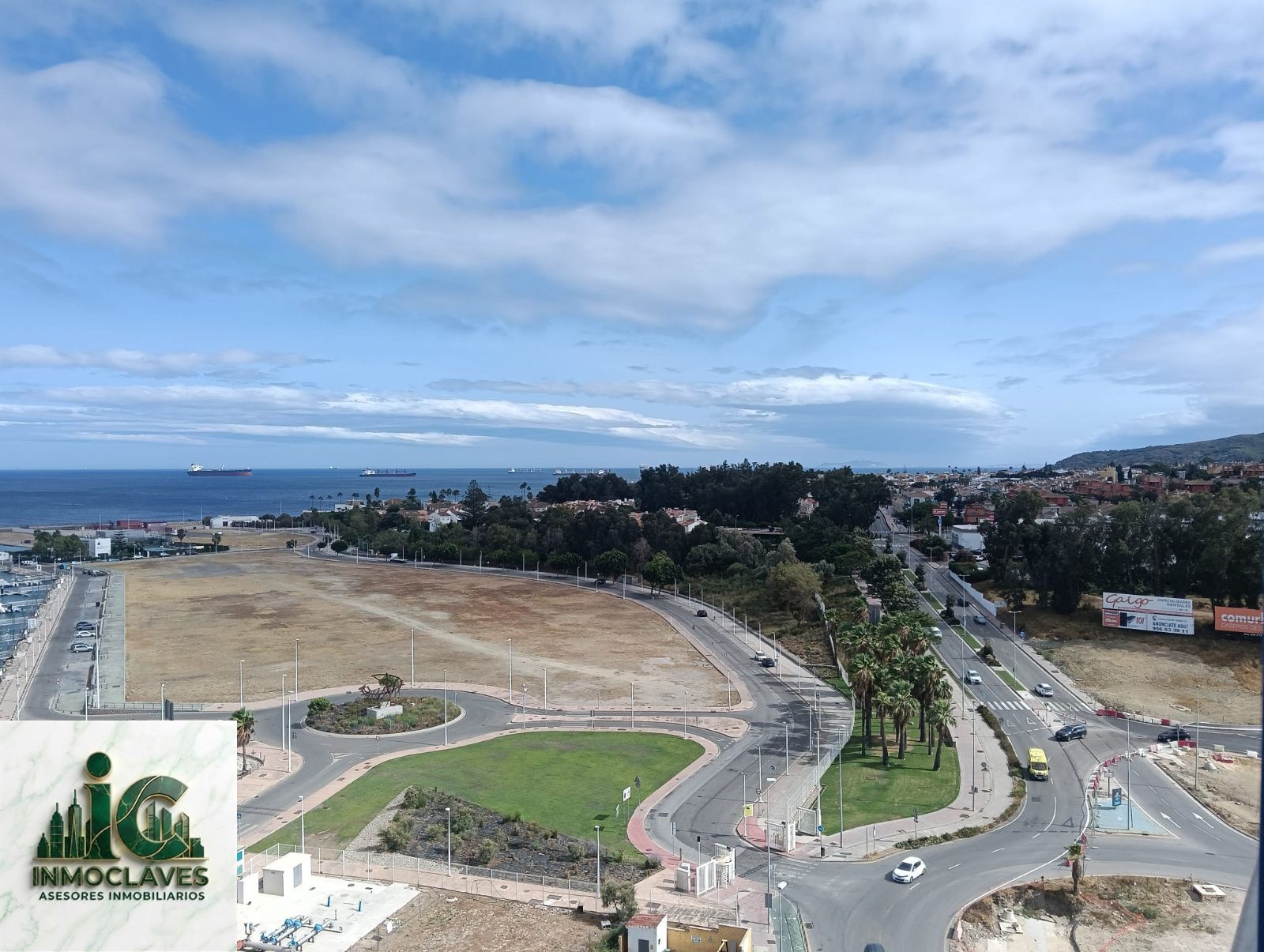 ¡ ÁTICO DE ENSUEÑO EN ALGECIRAS CON VISTAS PANORÁMICAS ! - Foto 12
