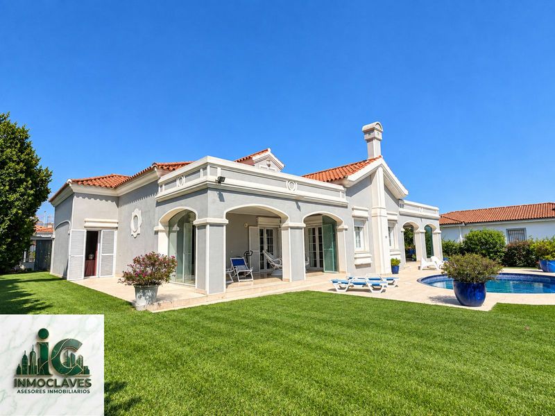 Chalet Independiente en venta Algeciras, Cádiz. Ref: 1065. Inmoclaves Asesores Inmobiliarios