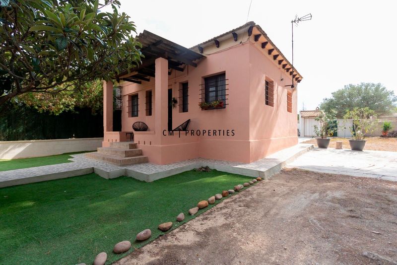 Chalet Independiente en alquiler Paterna, Valencia. Ref: 1450. CM PROPERTIES
