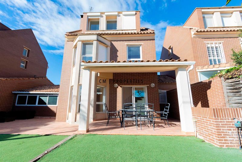 Casa en alquiler Bétera, Valencia. Ref: 2019. CM PROPERTIES