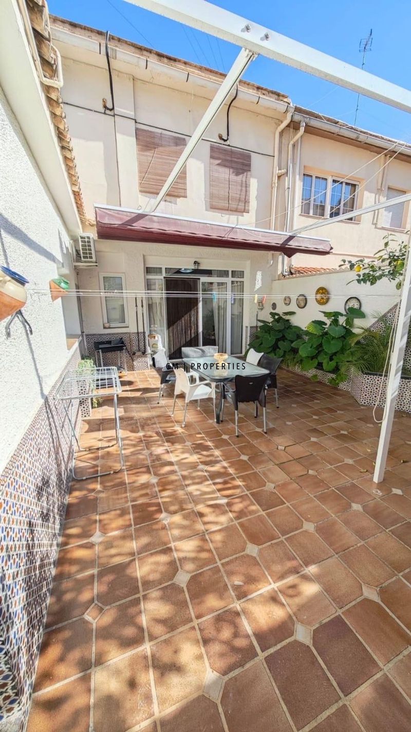 Ático en alquiler Valencia. Ref: 2393. CM PROPERTIES