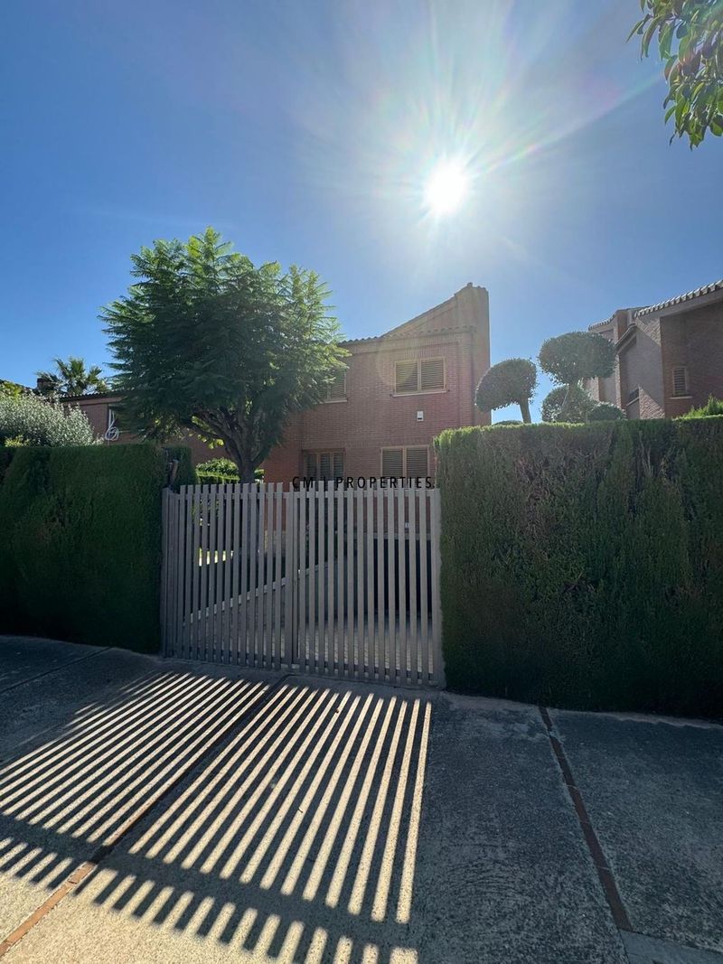 Casa en alquiler Bétera, Valencia. Ref: 2548. CM PROPERTIES