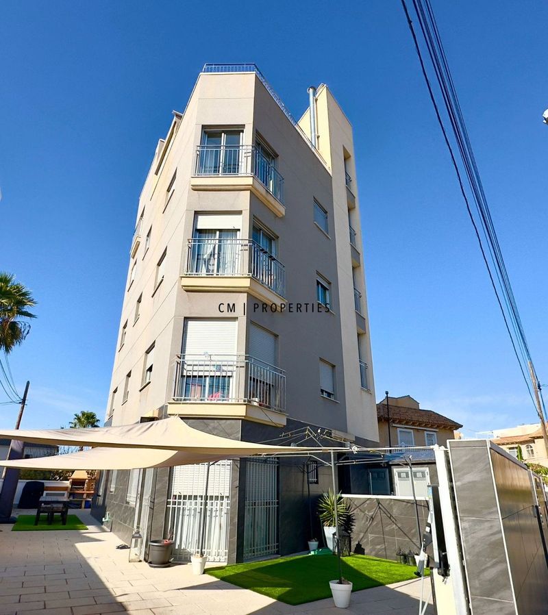 Edificio Singular en venta Torrevieja, Alicante. Ref: 3397. CM PROPERTIES