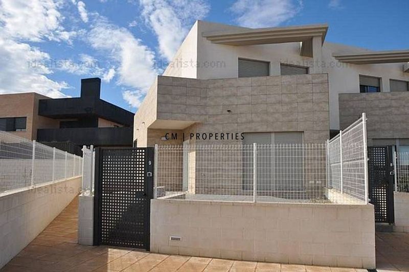 Chalet Independiente en alquiler Bétera, Valencia. Ref: 3418. CM PROPERTIES