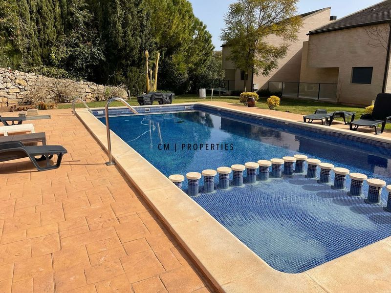 Chalet pareado en alquiler Chiva, Valencia. Ref: 3480. CM PROPERTIES