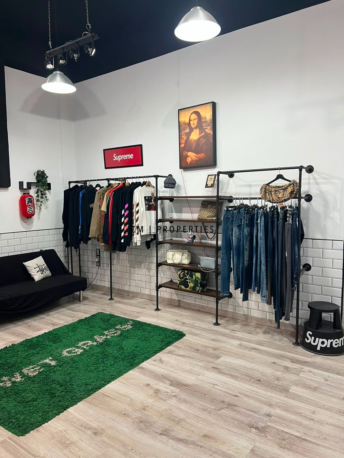 Traspaso de tienda vintage de 200 m² con barbería en Ruzafa - Foto 7