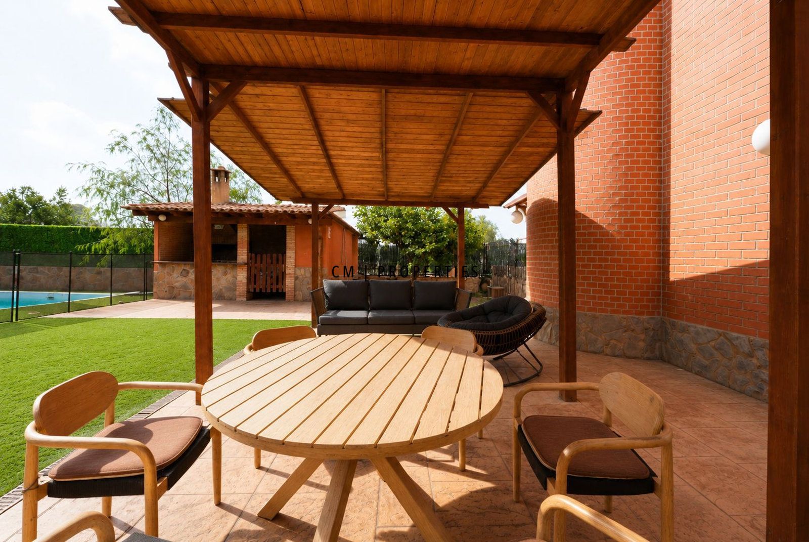 Casa independiente en venta con piscina y jardín en Moncada - Foto 11