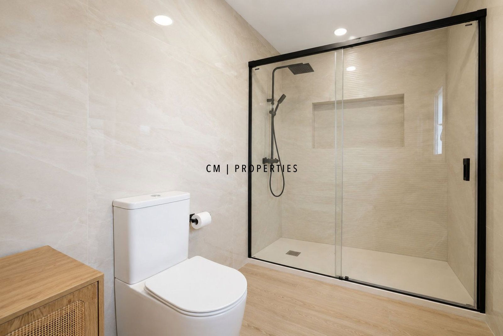 Casa independiente en venta con piscina y jardín en Moncada - Foto 37