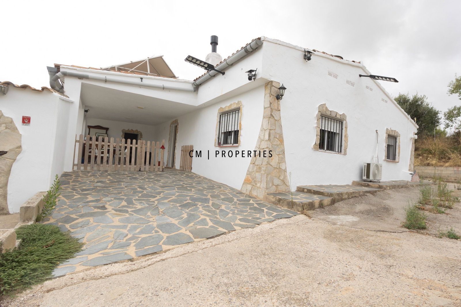 CHALET INDEPENDIENTE EN VENTA EN CHIVA CON 4.810 M² DE TERRENO RÚSTICO - Foto 11