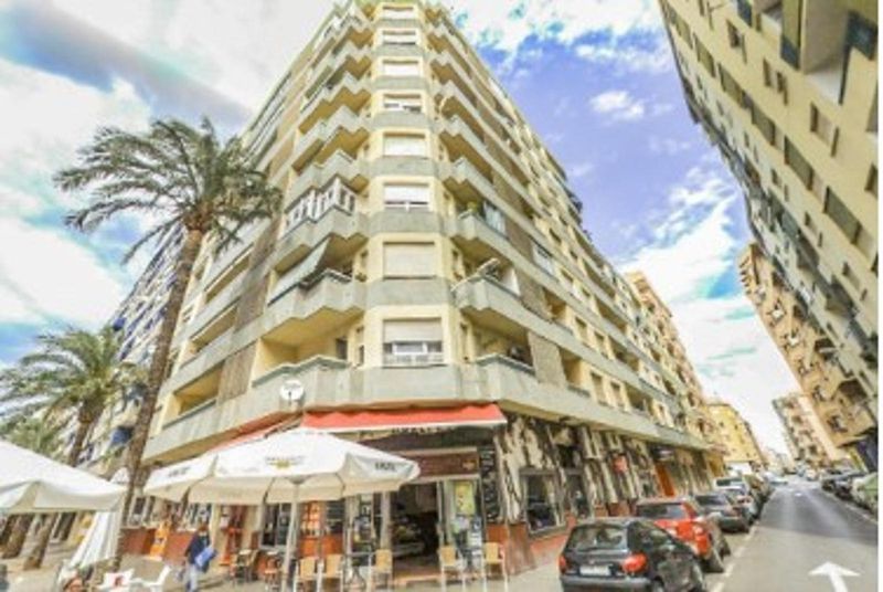 Piso en venta Gandia, Valencia. Ref: 8858. CMS Inmobiliaria