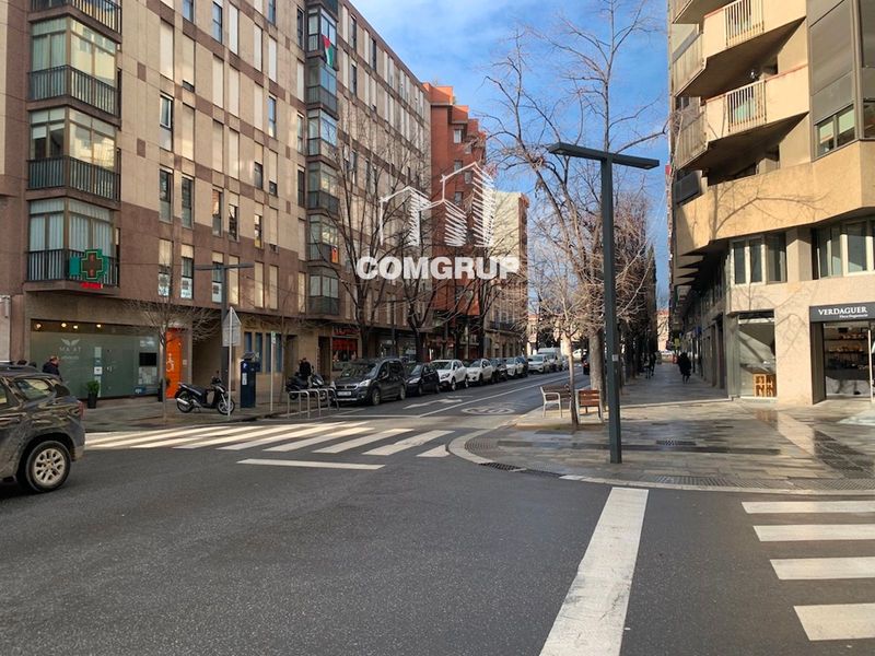 Local Comercial en lloguer Vic, Barcelona. Ref: 1034. Comgrup