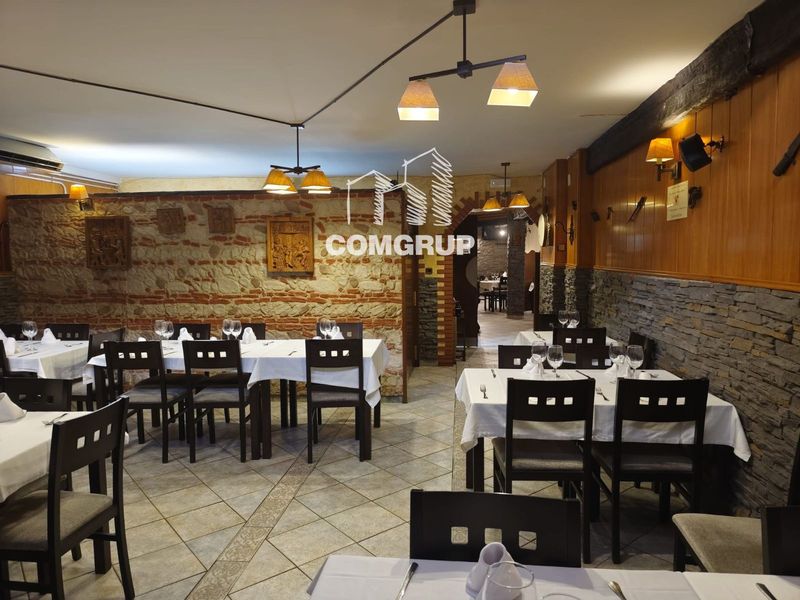 Local Comercial en traspaso Santa Coloma de Gramenet, Barcelona. Ref: 1417. Comgrup