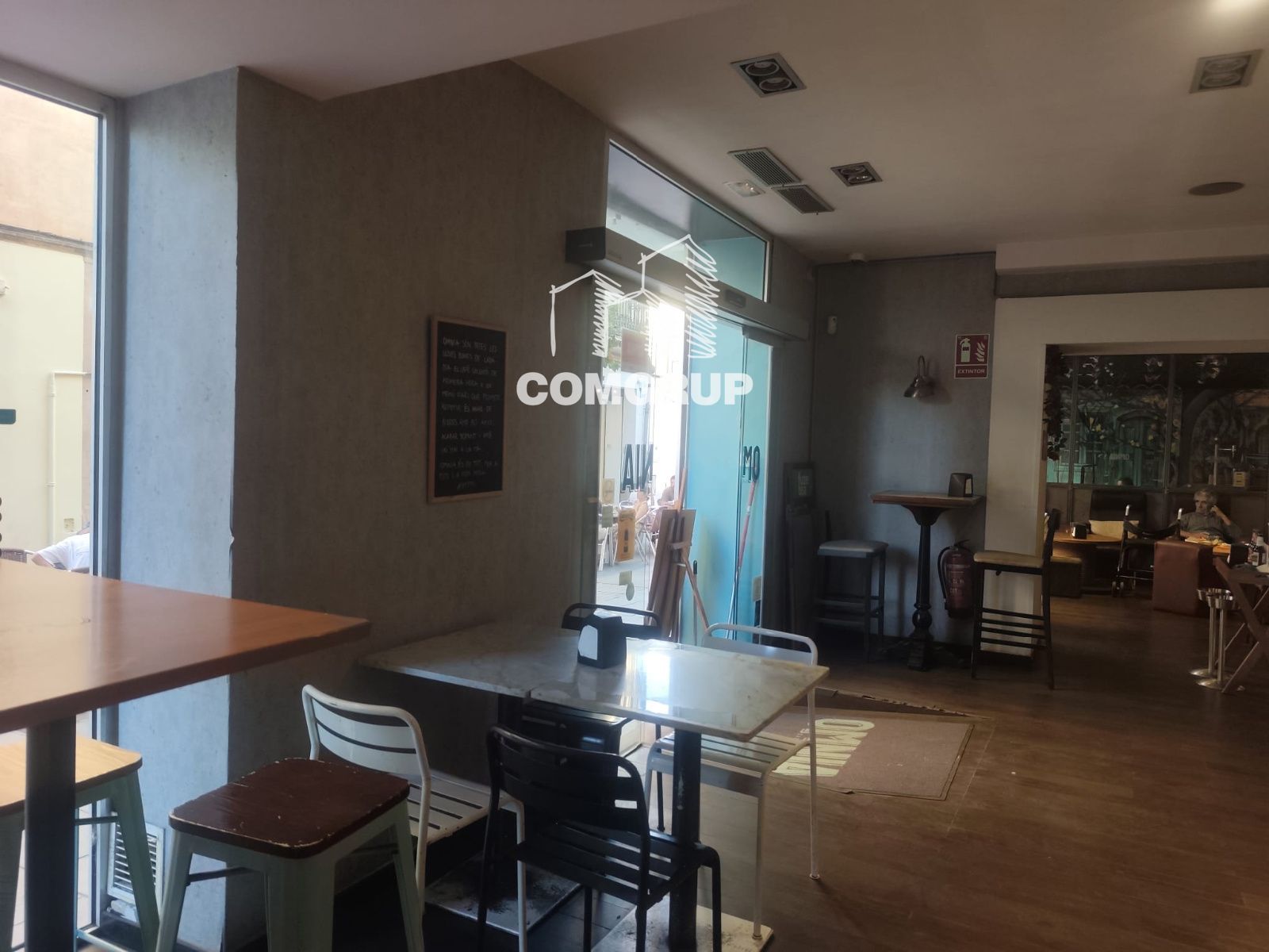 TRASPASO DE RESTAURANTE C3 EN PLENO CENTRO DE MATARÓ. 200 m² + TERRAZA (130 COMENSALES EN TOTAL) - Foto 4