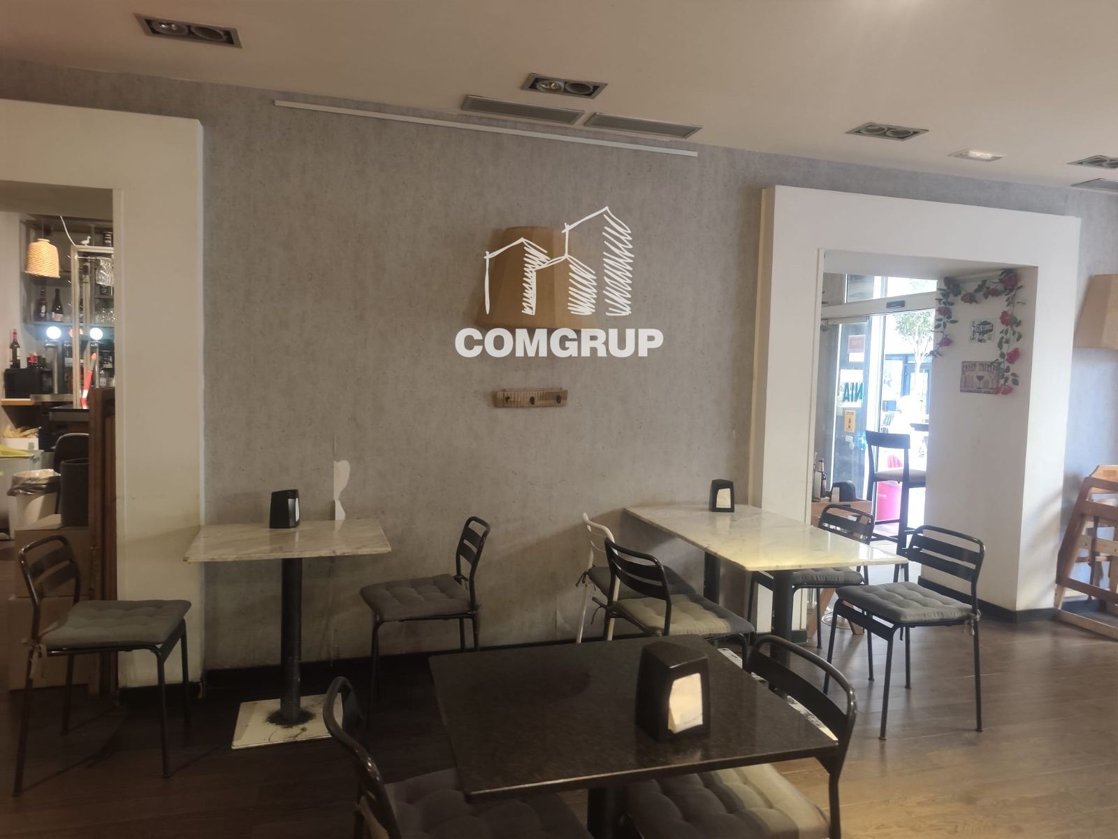 detalles - TRASPASO DE RESTAURANTE C3 EN PLENO CENTRO DE MATARÓ. 200 m² + TERRAZA (130 COMENSALES EN TOTAL)