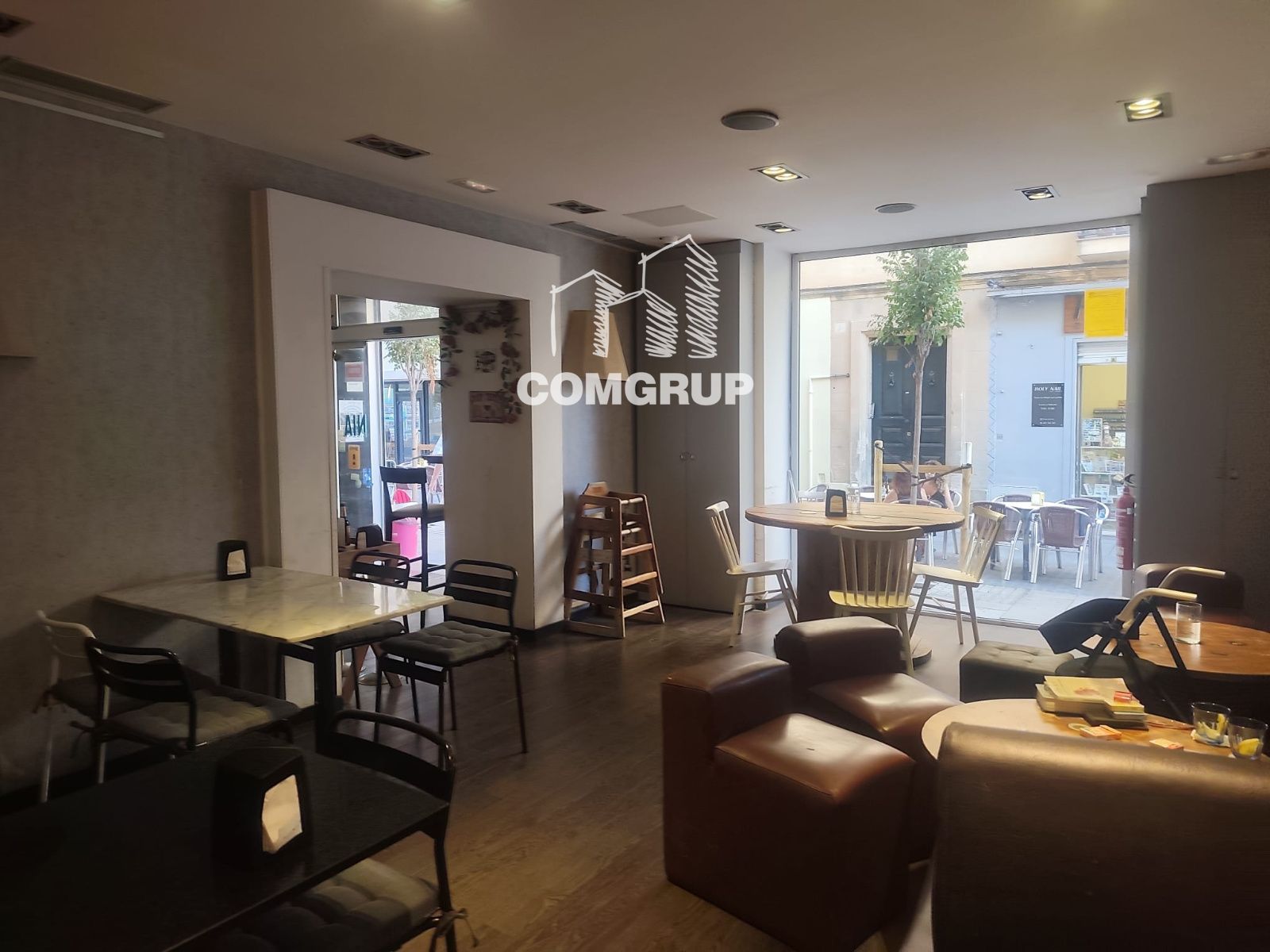 detalles - TRASPASO DE RESTAURANTE C3 EN PLENO CENTRO DE MATARÓ. 200 m² + TERRAZA (130 COMENSALES EN TOTAL)