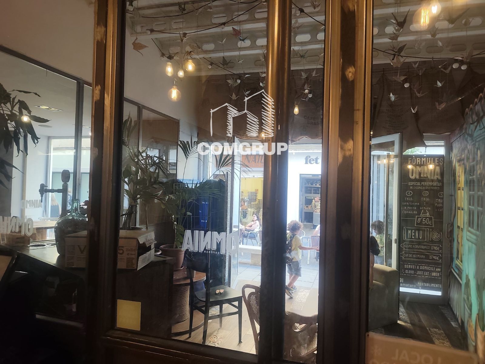 detalles - TRASPASO DE RESTAURANTE C3 EN PLENO CENTRO DE MATARÓ. 200 m² + TERRAZA (130 COMENSALES EN TOTAL)