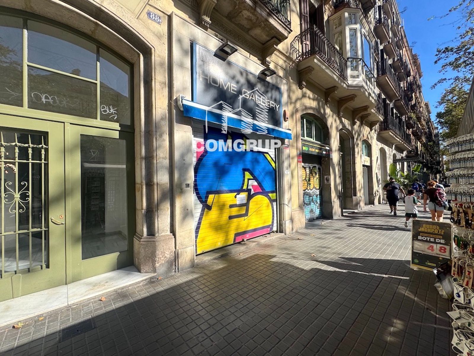 fachada - Local en alquiler en Ronda Sant Antoni, 88 de Barcelona. Tocando Plaza Universidad