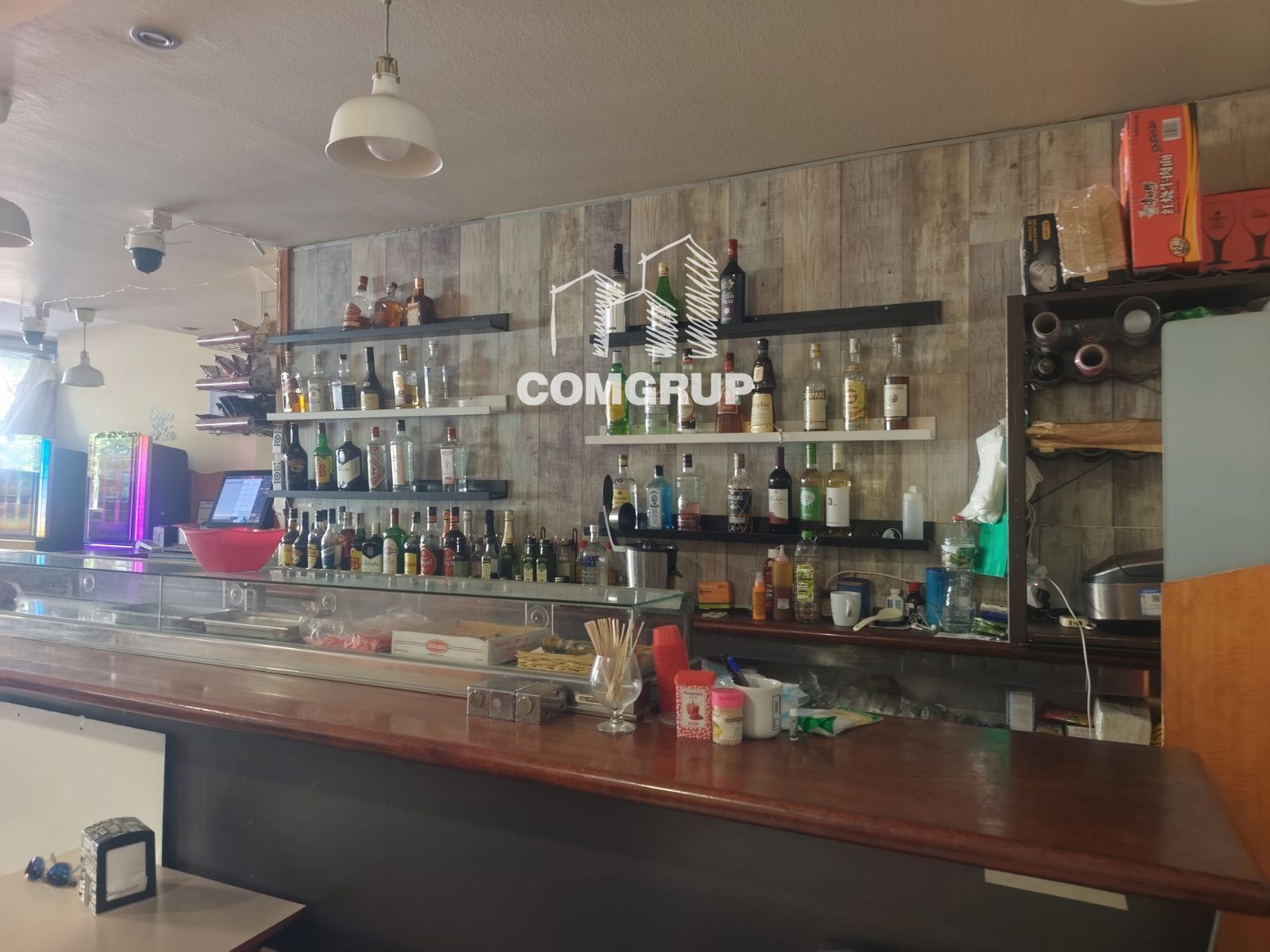 detalles - TRASPASO DE NEGOCIO – GRANOLLERS | LOCAL CON TERRAZA Y GRAN VISIBILIDAD