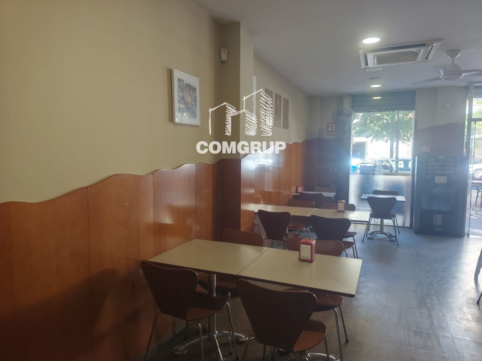 detalles - TRASPASO DE NEGOCIO – GRANOLLERS | LOCAL CON TERRAZA Y GRAN VISIBILIDAD